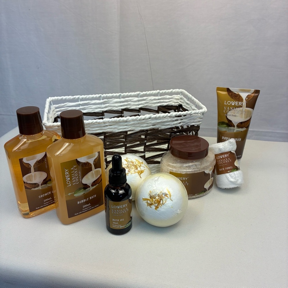 NIP Vanilla Coconut Bath & Body Set